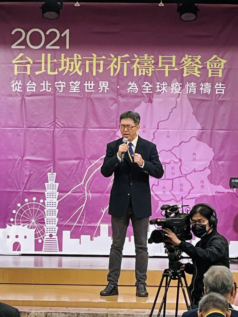 杜明翰長老祝禱(Tim.c攝影)