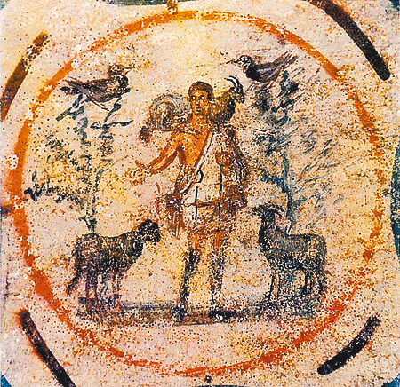 圖2. The Good Shepherd, center of the ceiling of the "Velatio" cubicle; ca. 250-300; Catacomb of Priscilla, Rome.