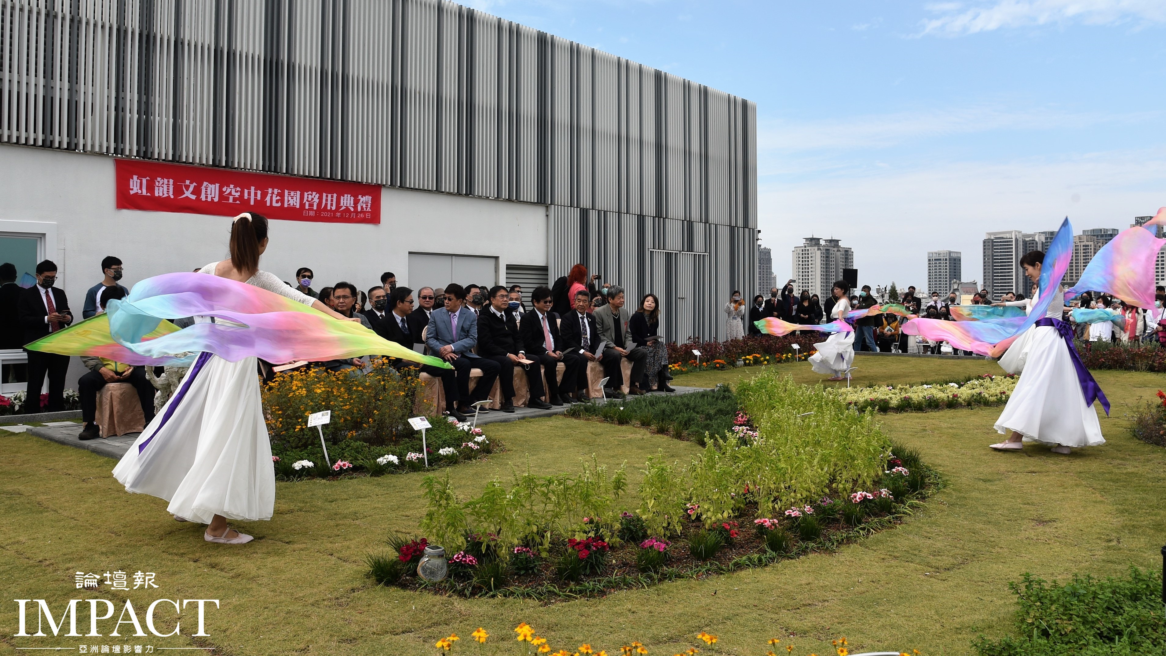 教會屋頂成為城市綠洲蘭花姐姐葉毓之 從沒想過能在空中種花榮耀神