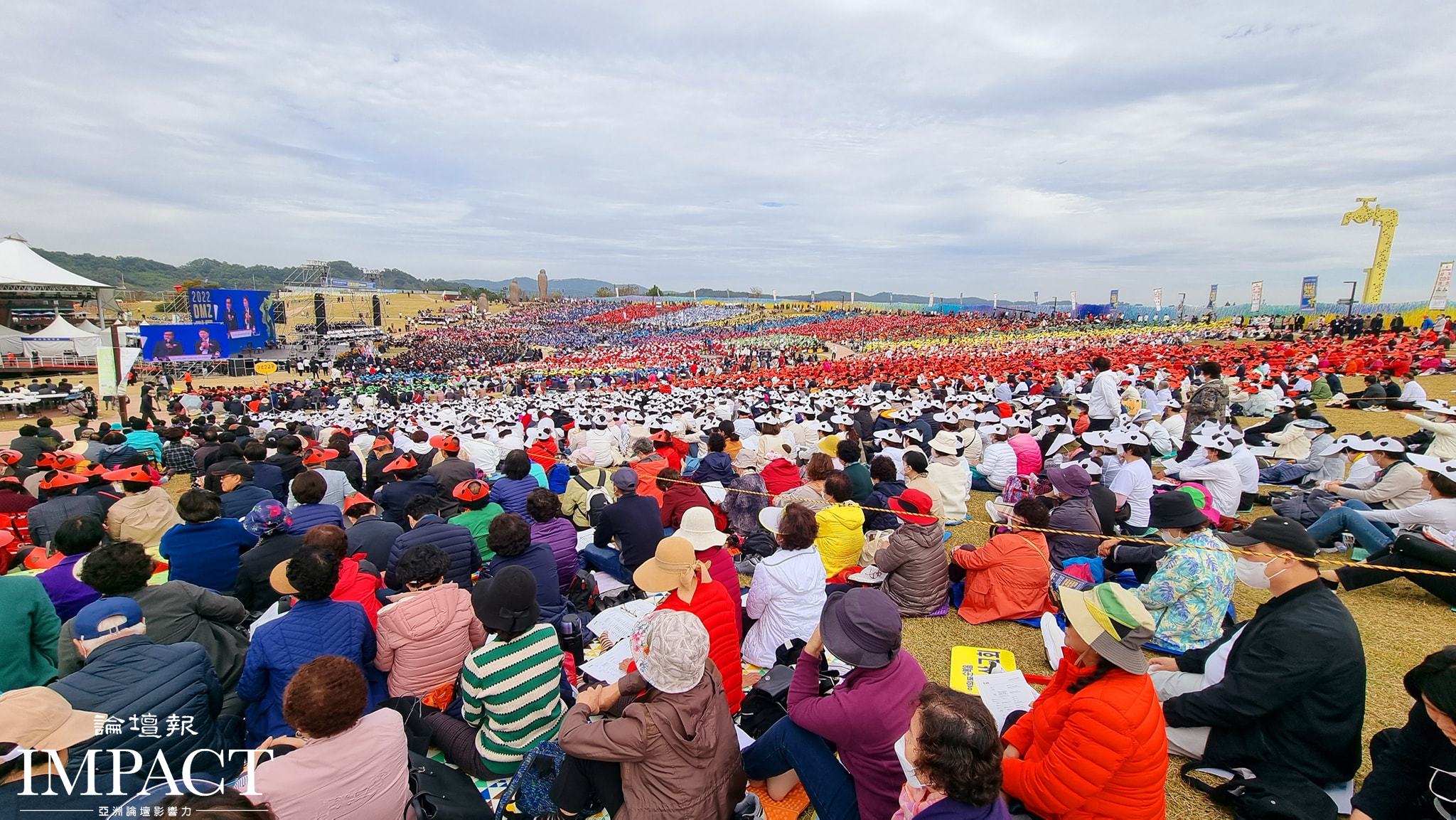 五旬節世界大會兩萬多人齊聚北韓附近!為世界和平祈禱聲震動天地 祈願聖靈興起新世代年輕人
