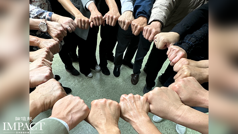 【周神助每日與神對話】我們是一 合一的讚美有寶座、像冠冕!
