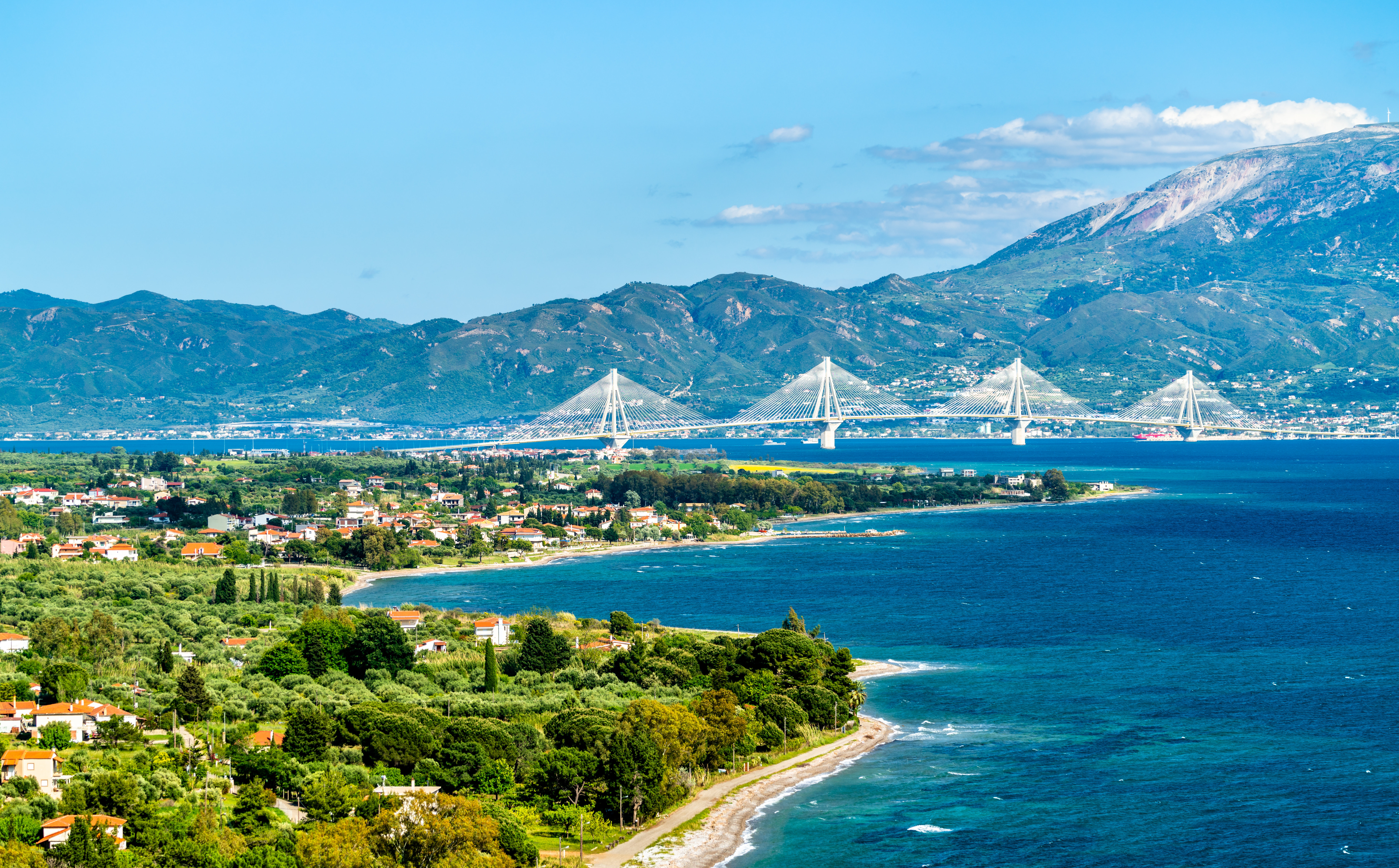 希臘哥林多的跨海大橋