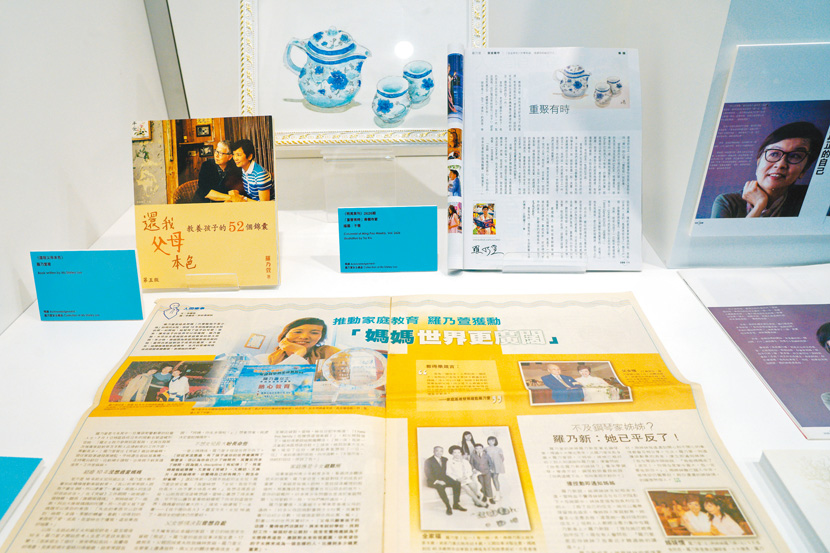 香港書展現場展出師母作品介紹。