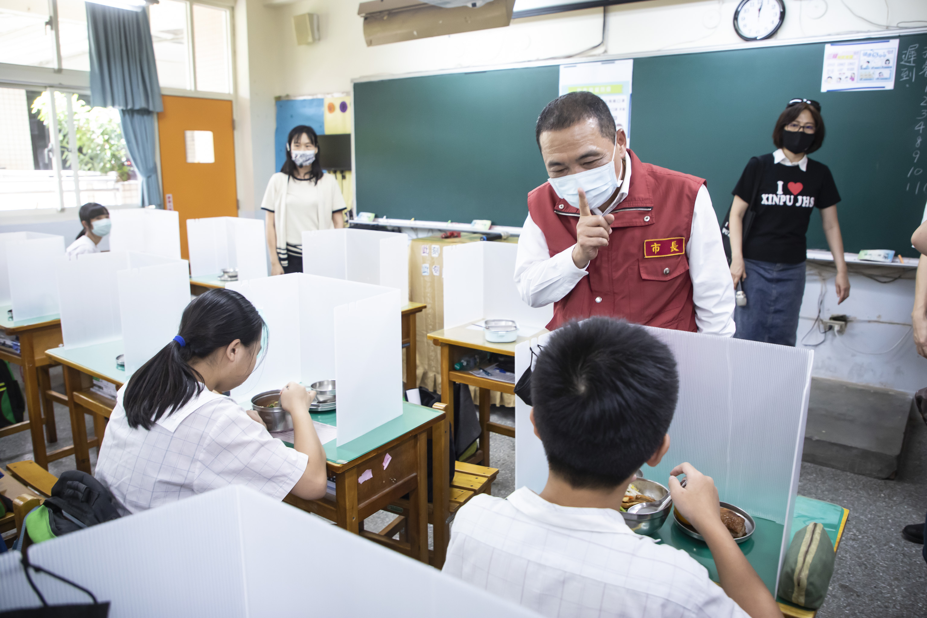 新北市疫情延燒，侯友宜市長籲中央審慎評估升3級可能性。（圖/新北市政府）