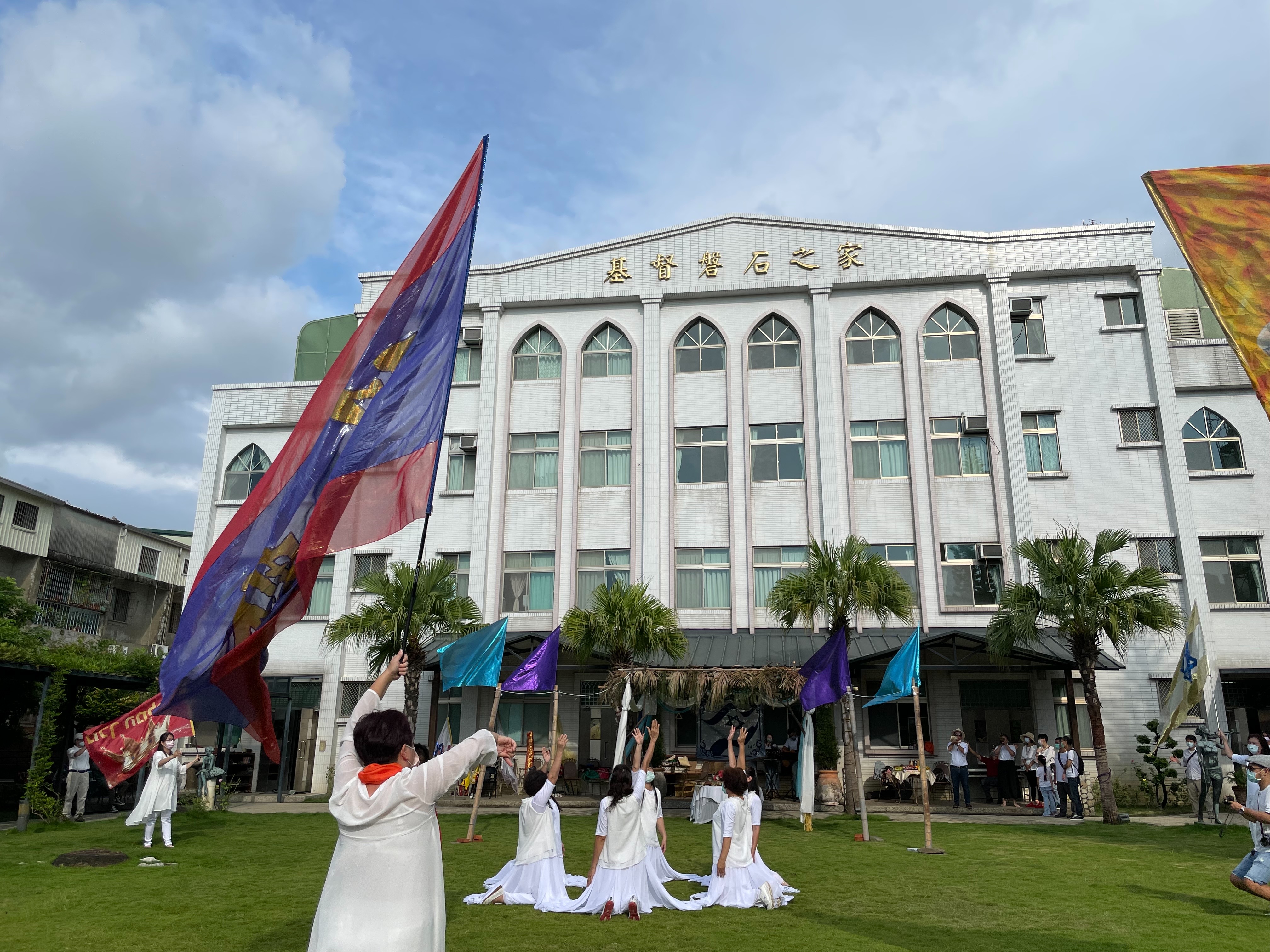 台南做為首場住棚節主辦場，於21日在基督磐石之家前廣場舉行。(顧慧珊提供)