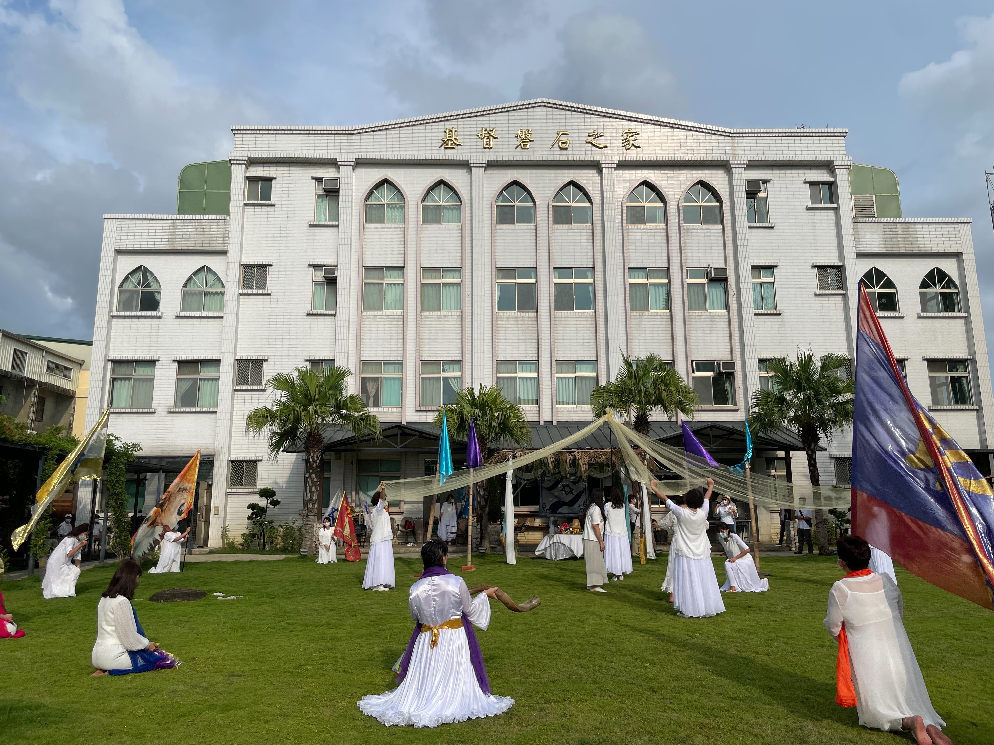 台南做為首場住棚節主辦場，於21日在基督磐石之家前廣場舉行。(顧慧珊提供)