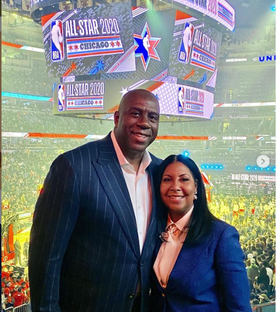 與妻子一起從事教會事工和推廣籃球教育。（圖／翻攝自IG@MagicJohnson）