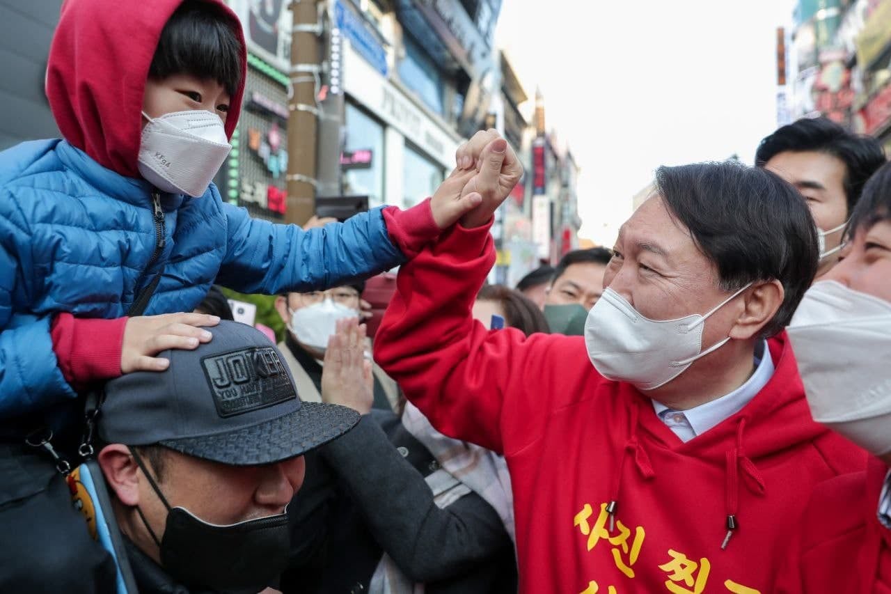 選戰中拉攏年輕家庭。（圖／翻攝自尹錫悅臉書）