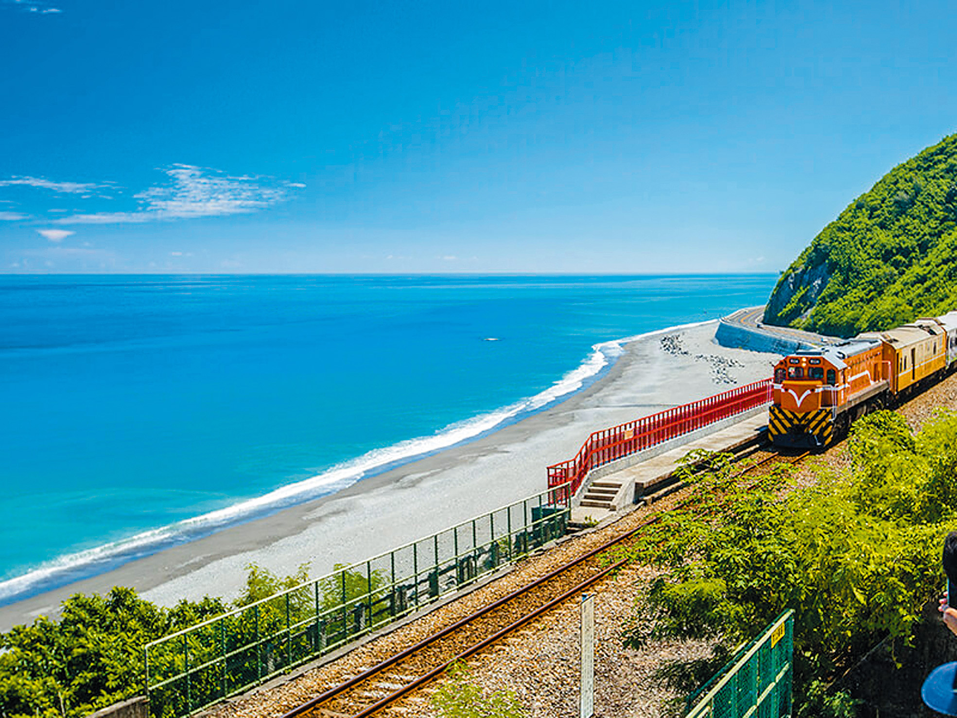 知名的多良車站，可以看山望水。（圖／交通部觀光旅遊局）