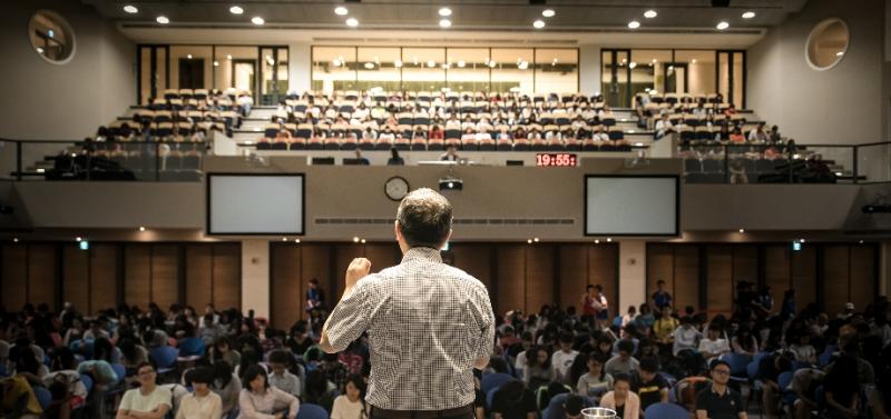 蕭祥修牧師於旌旗教會講道。(圖／翻攝旌旗教會官網）