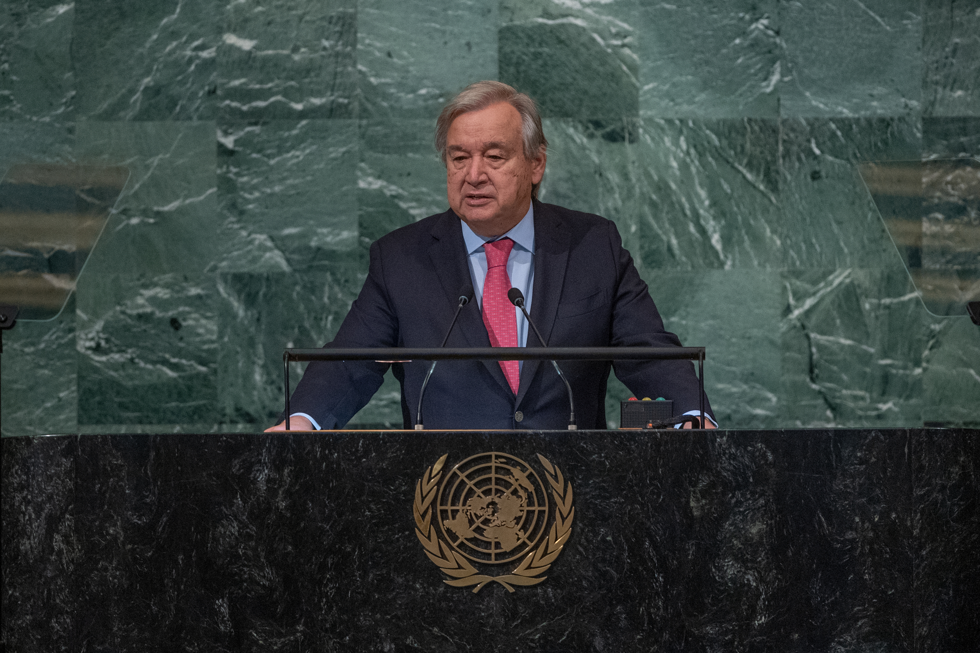 第77屆聯合國大會20日開始進行一般性辯論，祕書長古特瑞斯在開幕式上致詞。（圖／UN by Cia Pak）
