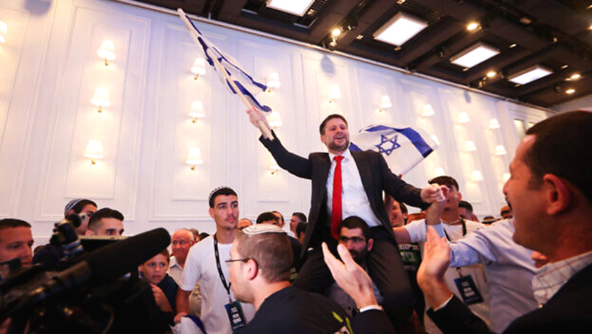 2022年11月1日選舉日後，宗教錫安主義黨主席貝扎萊勒．斯莫特里赫（Bezalel Smotrich）在該黨的競選總部。（照片來源：Yossi Aloni/Flash90）