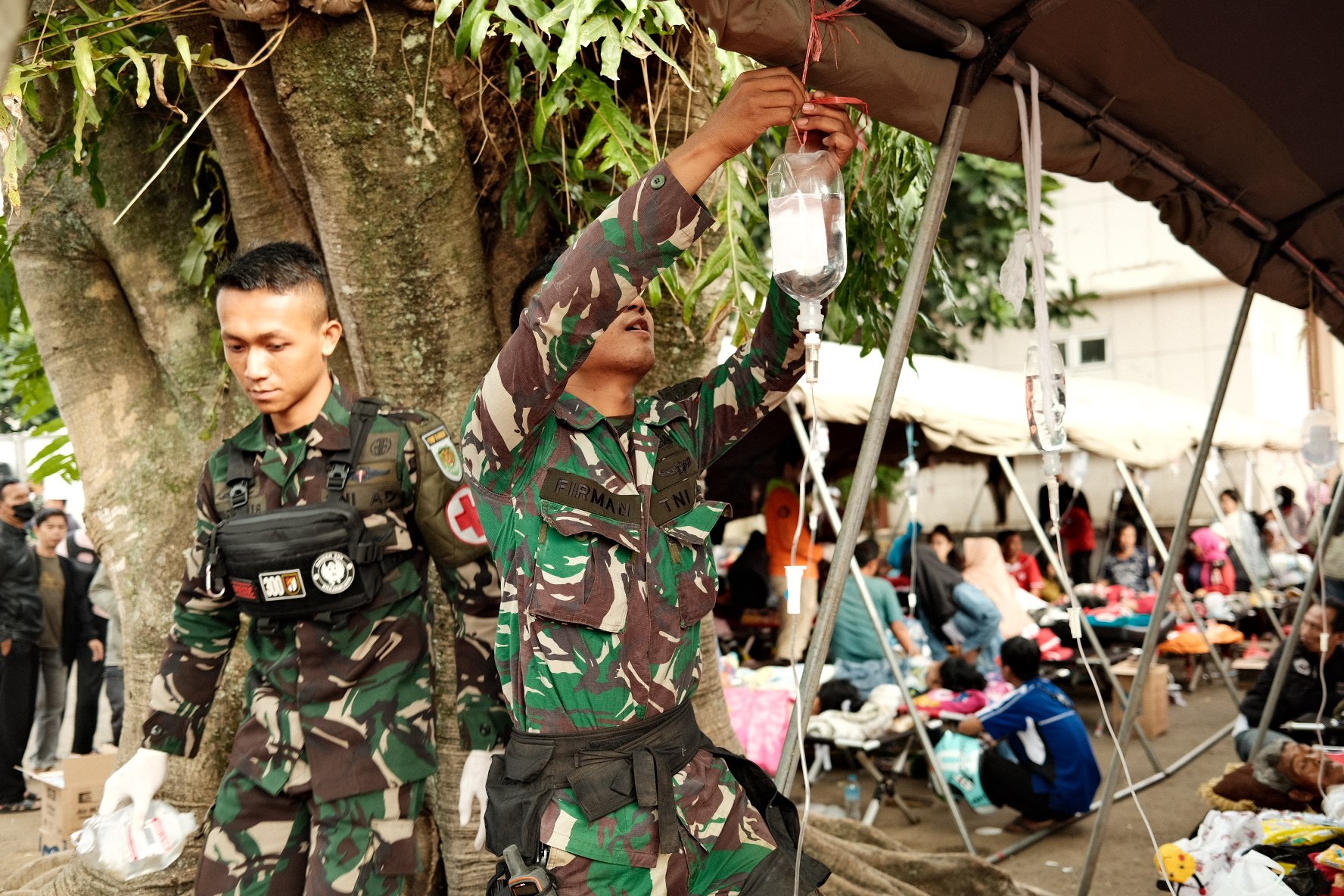 印尼軍人前往前線救災與支援。（圖／翻攝自Twitter @JesWashington）