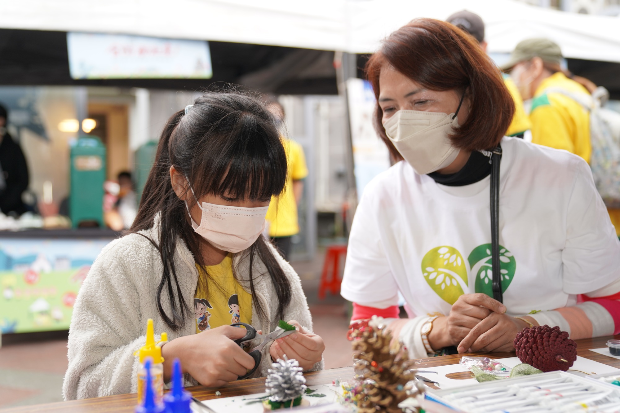 芥菜種會支持並鼓勵熟齡投入社會公益。(圖/芥菜種會提供)