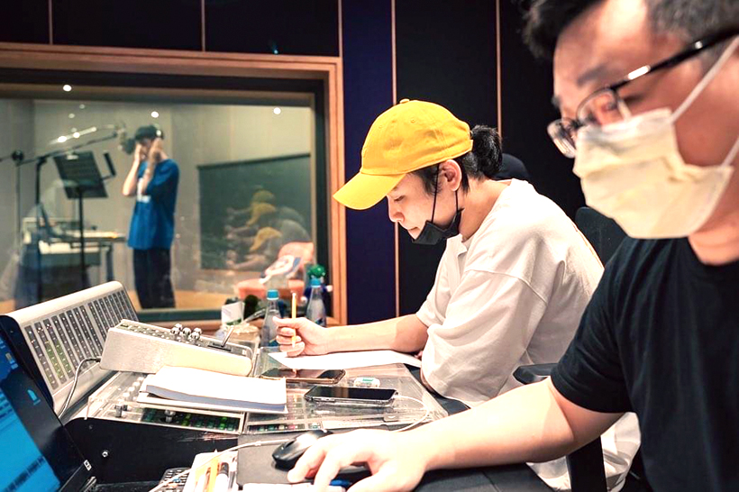 歌手身份之余，劉文瀚（右二）還是一名音樂製作編曲。
