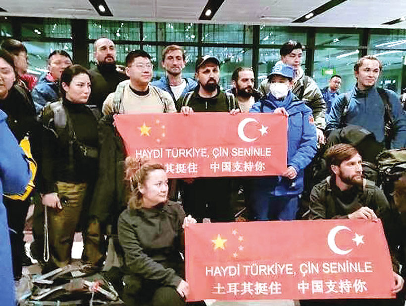 保羅社長以旅遊名義，協助中國救援團“藍天”順利入境土耳其。