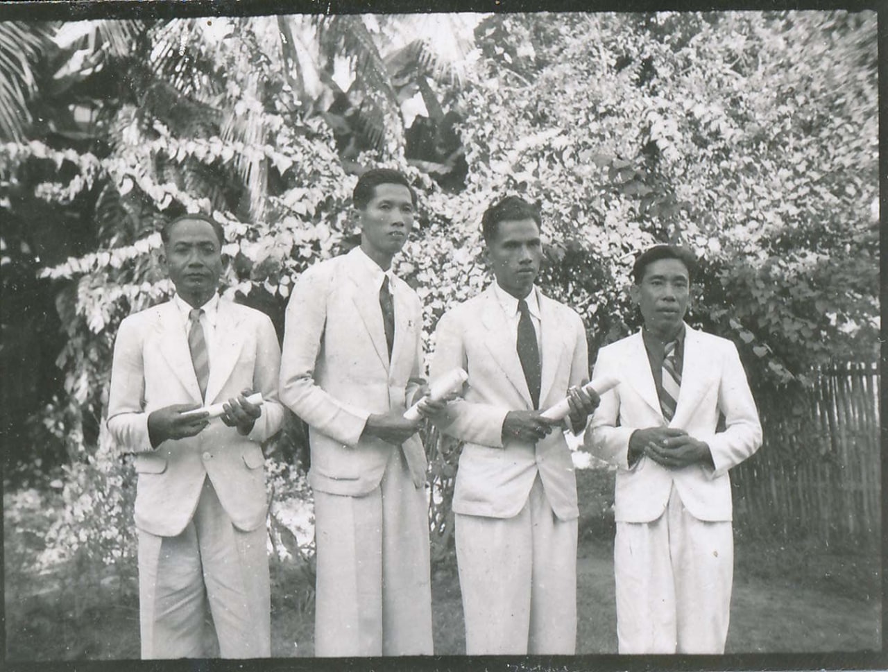 1940年第一批完成聖經學校課程的學生。（圖／翻攝自FB@Centennial）