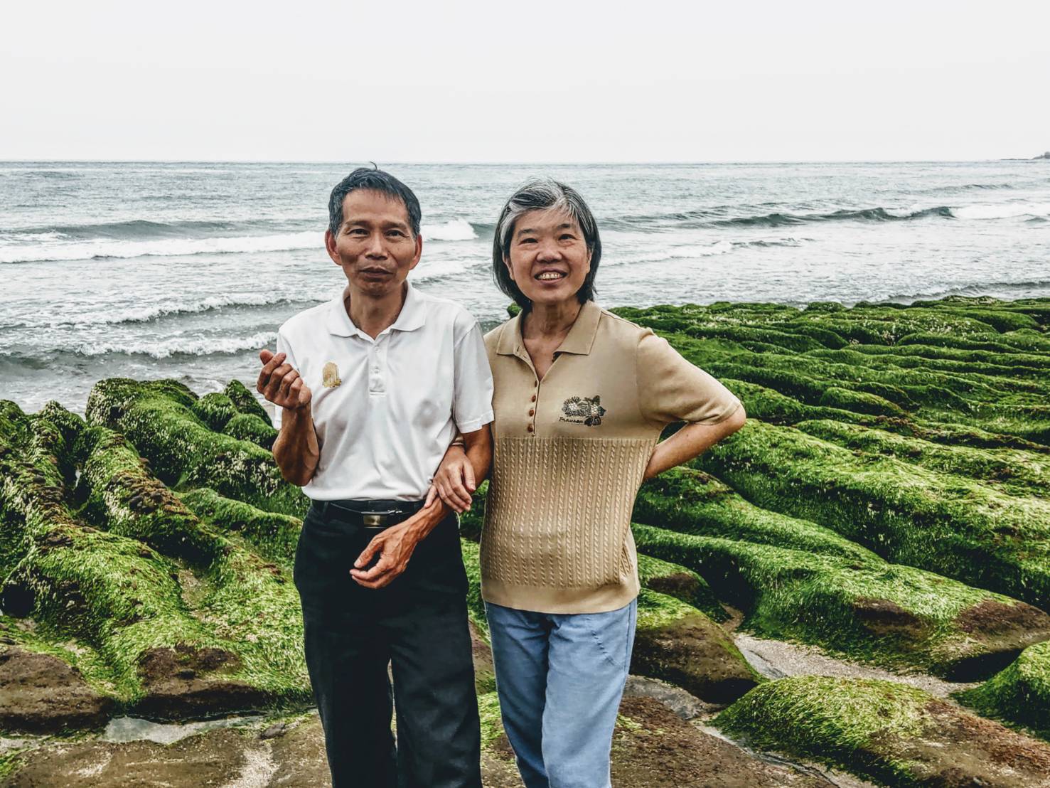 江茂男長老與牧師太太合影