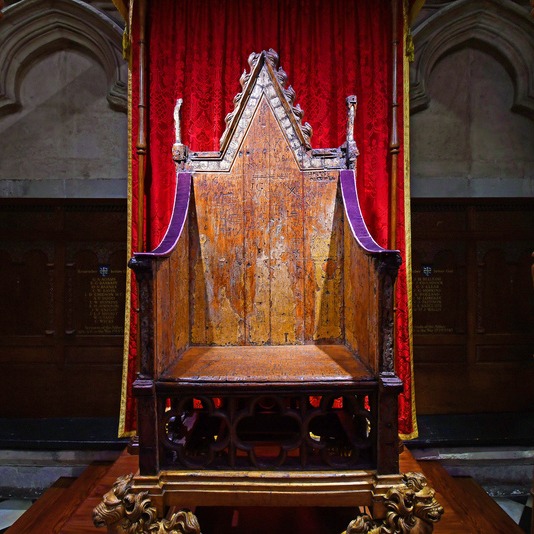 加冕椅。（圖／翻攝自FB@WestminsterAbbey）