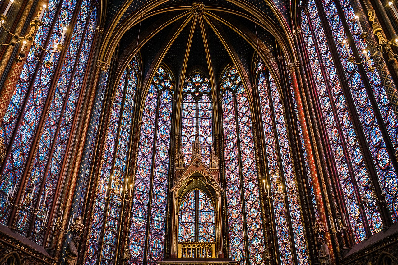 巴黎聖教堂彩繪玻璃。（圖／翻攝自WIKI）
