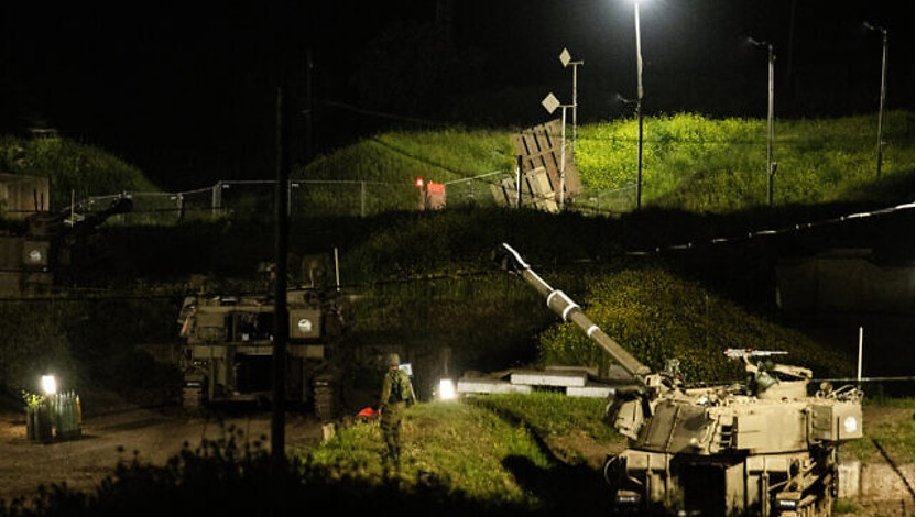 2023年4月6日，以色列國防軍砲兵部隊在以色列與黎巴嫩接壤的邊界附近進行軍演。（照片來源：Ayal Margolin/Flash90）