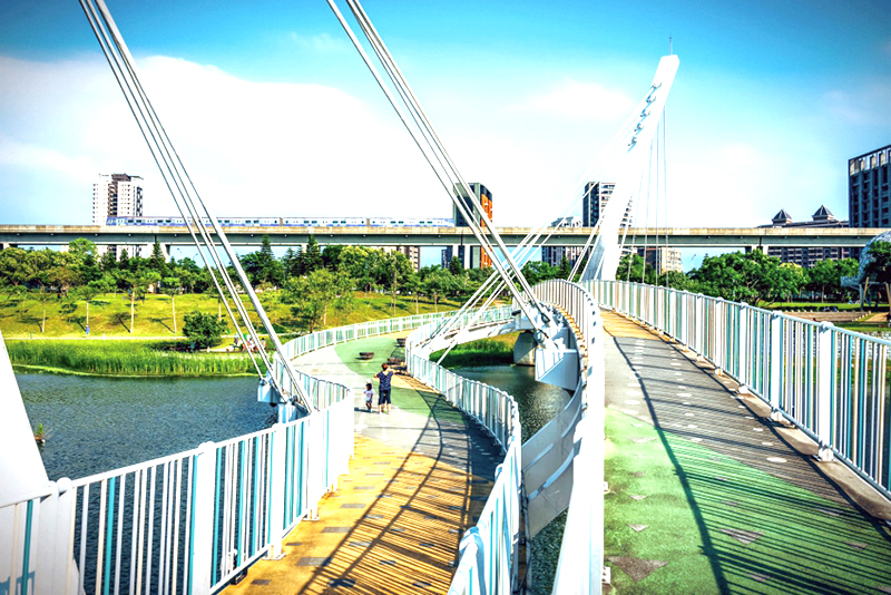 青塘園景觀吊橋。（桃園捷運公司提供）