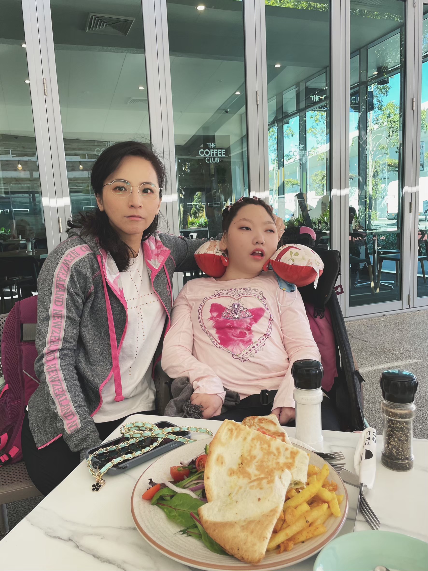劉淑慧與她的女兒小米