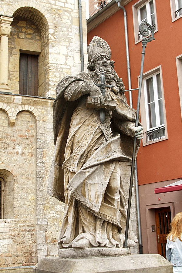 德國美茵茲的聖博尼法斯雕像。（圖／Wikimedia）