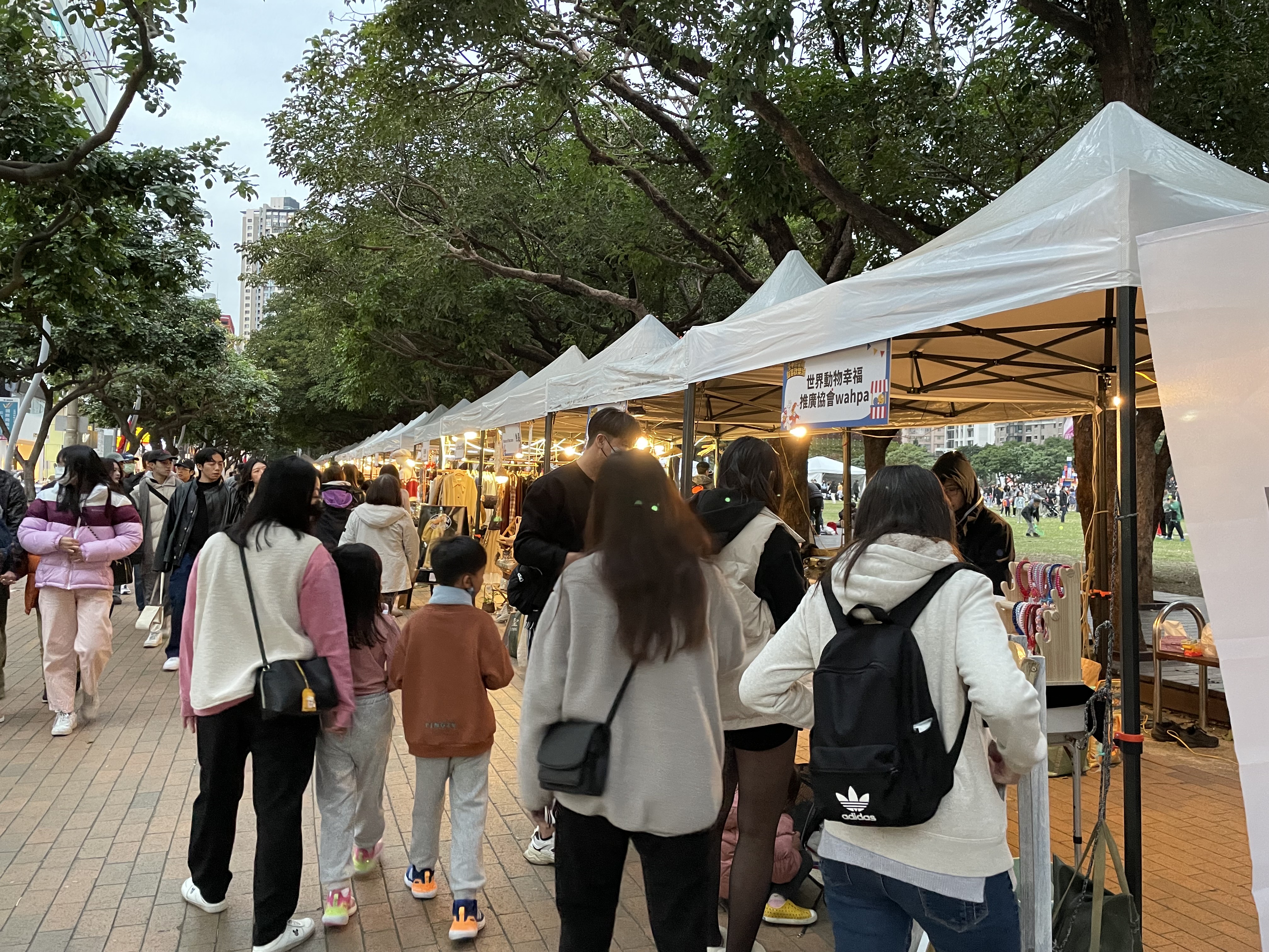 市集。(圖/李容珍攝影)