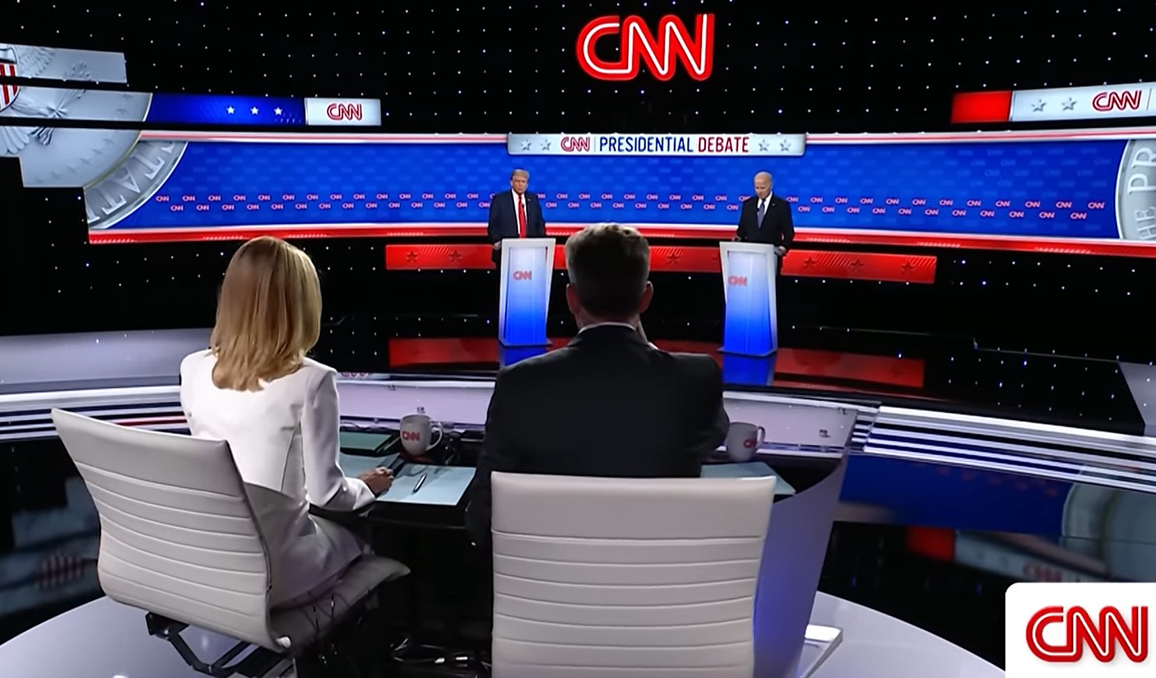 電視辯論現場。(圖/CNN直播截圖)